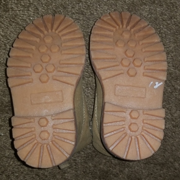 Carters 5c boots - Picture 3 of 5